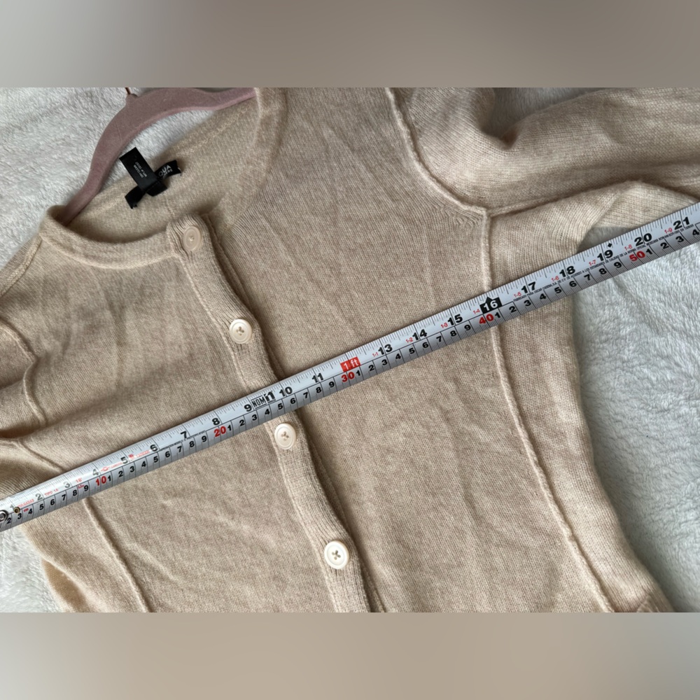 AQUA 100% Cashmere Cream Button Front Cardigan Sweater M | Classic Luxe Knit - Picture 7 of 8